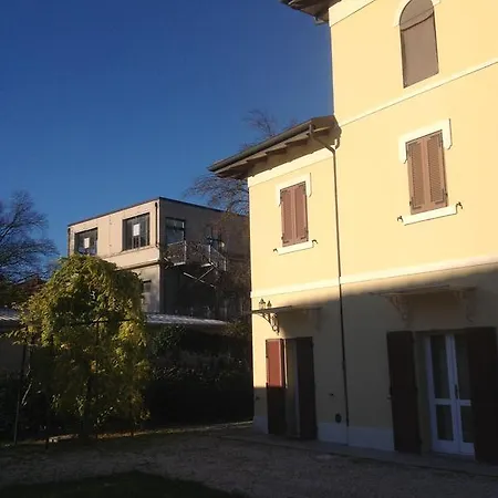 Le Rose Nocleg ze śniadaniem San Pietro in Casale