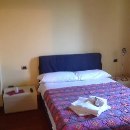 Le Rose Bed & Breakfast